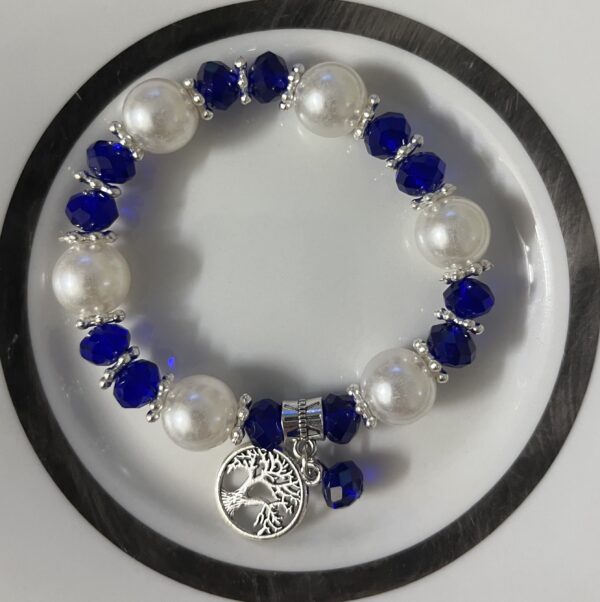 https://beadsgallery.shop/wp-content/uploads/2025/03/whiepearl-bracelet.jpeg